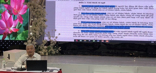 BS. Lê Quang Hùng-Giám đốc Sở Y tế Bình Định triển khai các nội dung trong Nghị định số 96/2023/NĐ-CP của Chính Phủ (Ảnh : Thu Phương)